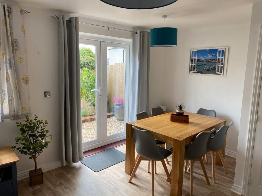 Stylish 3 Bed Home With Allocated Parking For 2 Liskeard Zewnętrze zdjęcie